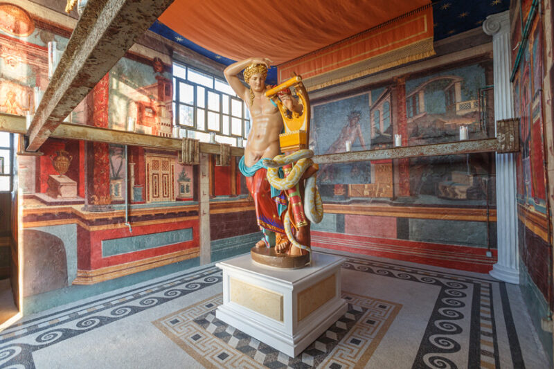 Jeff Koons: Apollo. Photo: Eftychia Vlachou