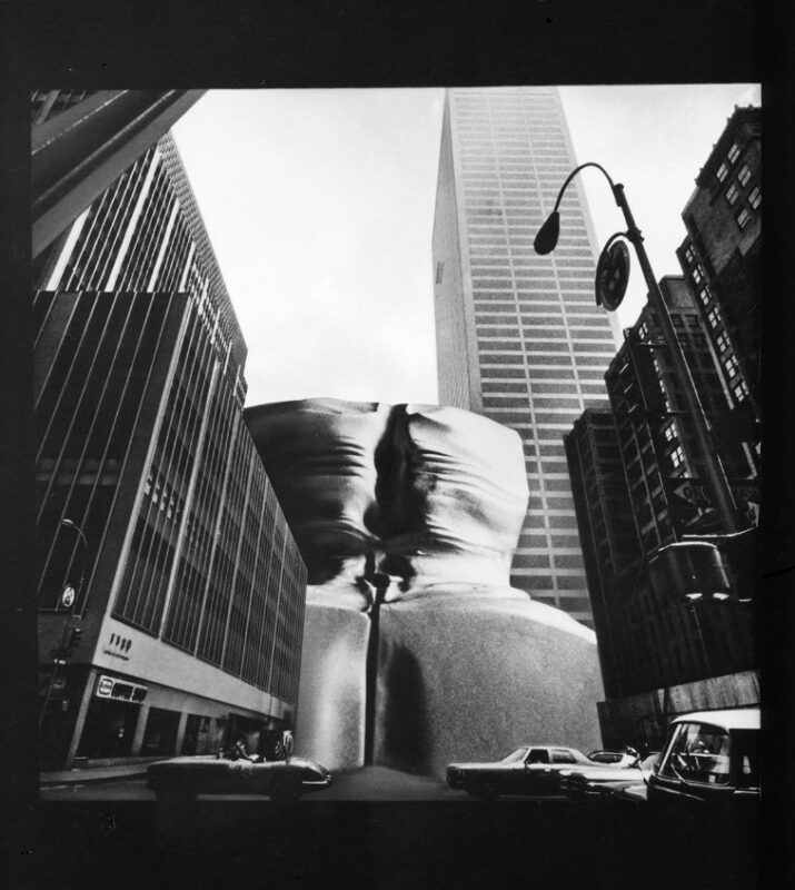 Sfinge di Manhattan: Proposta per la costruzione di un centro di spettacolo e di studi audiovisivi, 1974, fotomontaggio