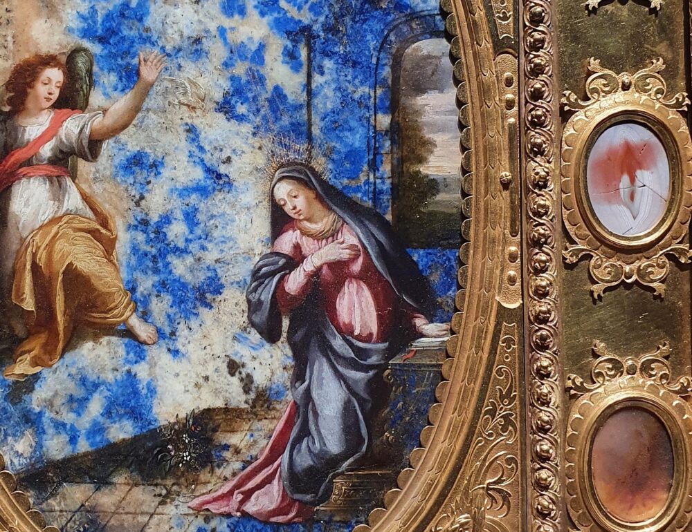 Dettaglio dell'olio su lapislazzulo dell'Annunciazione di Giovanni di San Giovanni, 1600-1620