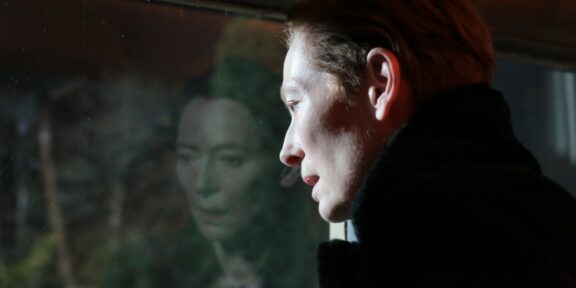 Tilda Swinton in The eternal daughter, di Joanna Hogg