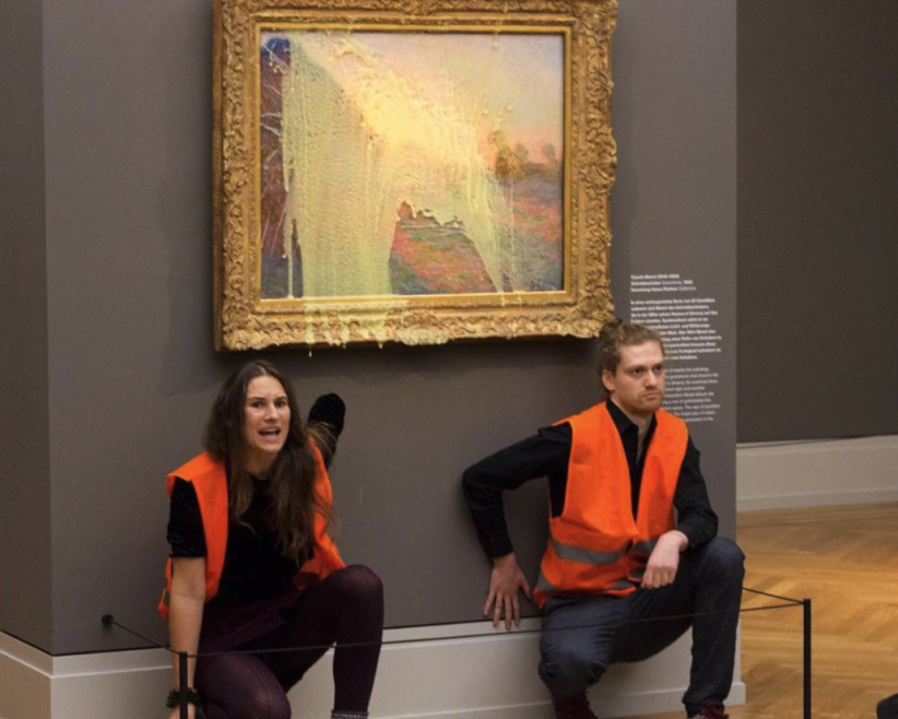 Gli attivisti dell'arte attaccano Monet.png