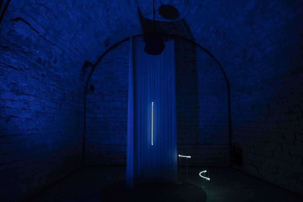  Pedro Torres, Clathratus, 2022, installation view, Spazio Volta, Bergamo, ph. Luca Viganò.