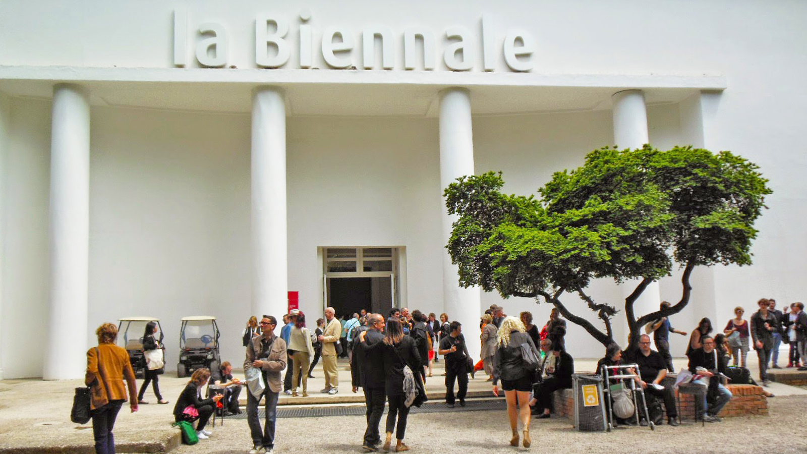 Record! La Biennale Arte di Venezia chiude con 800mila visitatori