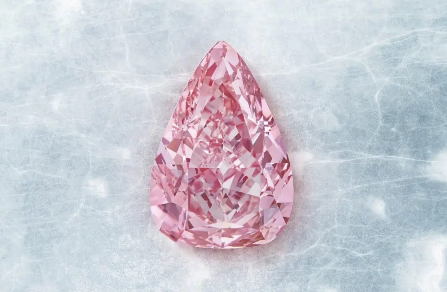 The Fortune Pink, il diamante rosa da oltre 18 carati, venduto da Christie’s a 28,8 milioni