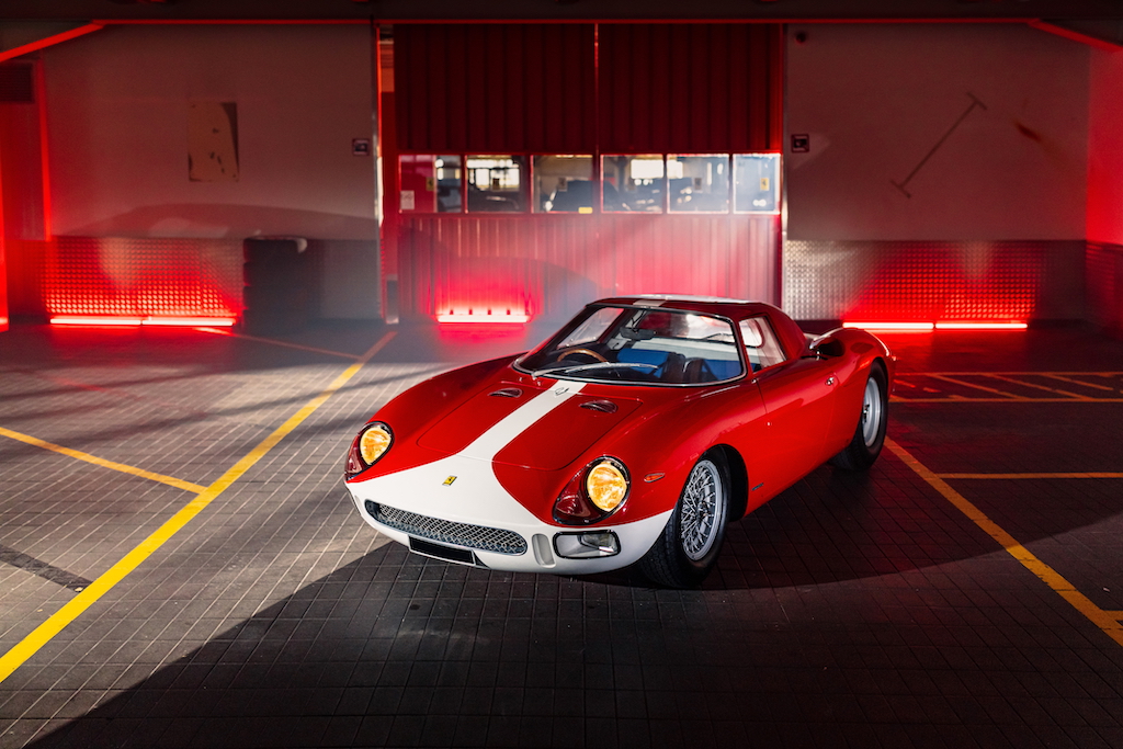 Artcurial batte in asta una Ferrari 250 LM del 1964, al “Salon Rétromobile” di Parigi