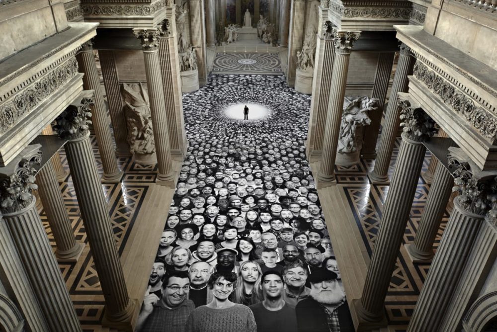 L'Inside Out Project che JR ha realizzato nel Pantheon di Parigi, Francia