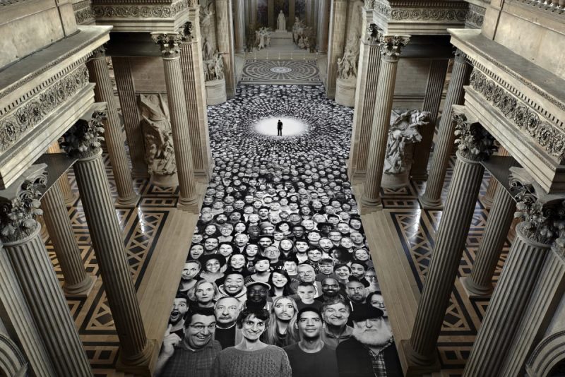 L'Inside Out Project che JR ha realizzato nel Pantheon di Parigi, Francia