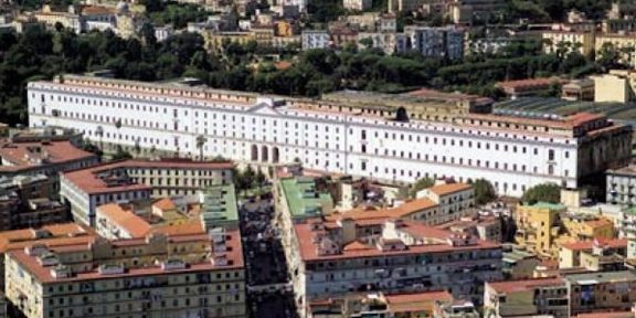 Palazzo Fuga a Napoli (foto FAI)