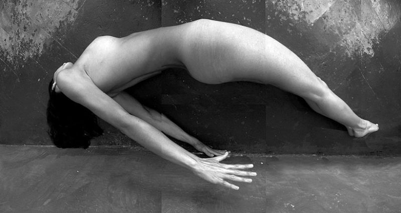 Suspension ssp050804_12ph from the Human Dilatations series, 2004. ©Roger Weiss