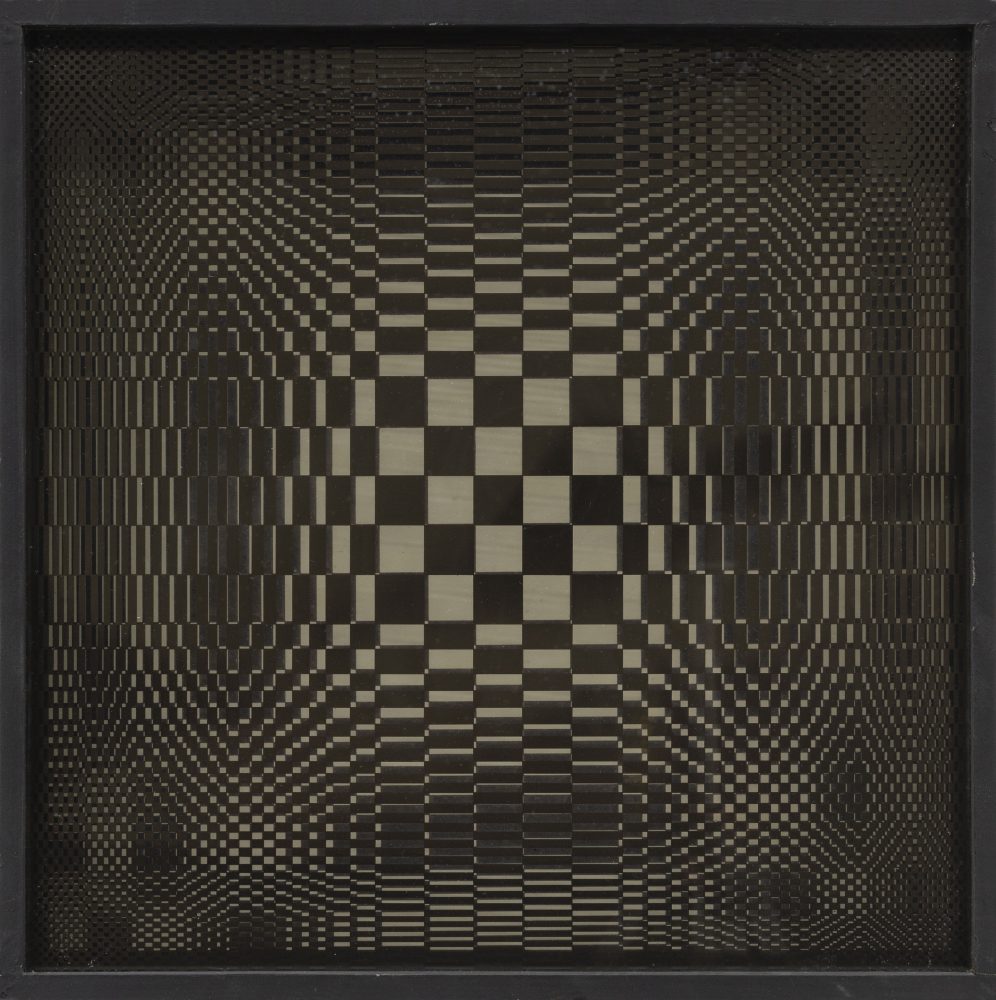 HELGA PHILIPP, Objekt O3 (print), 1963, oggetto cinetico, interferenza ottica, cornice di legno nera, 40x40x6 cm
