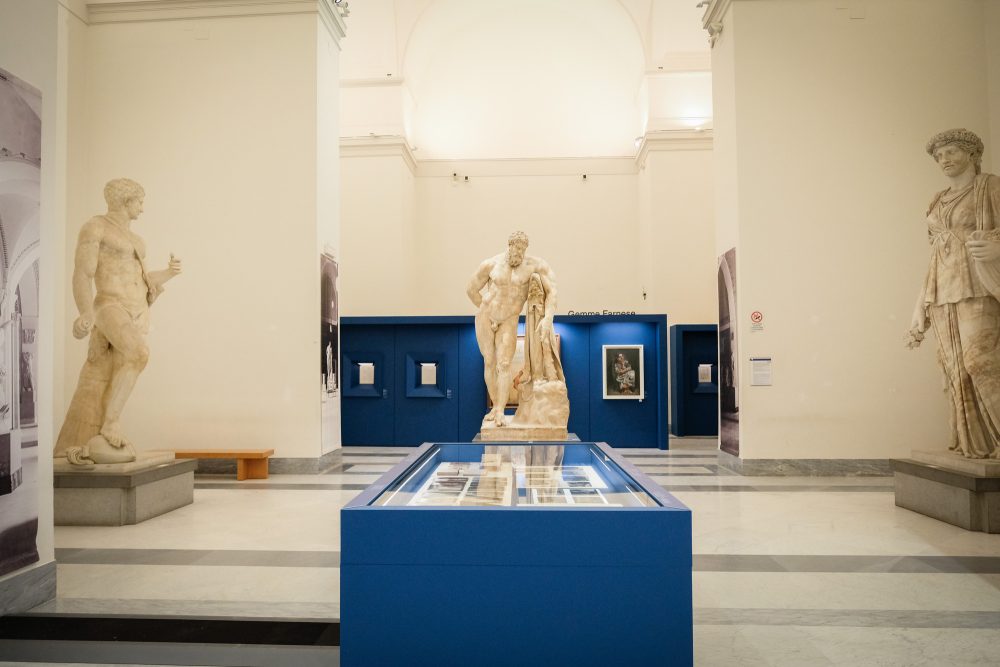 Ercole Farnese, allestimento mostra Picasso e l'antico, credits MANN ph V. Cosentino