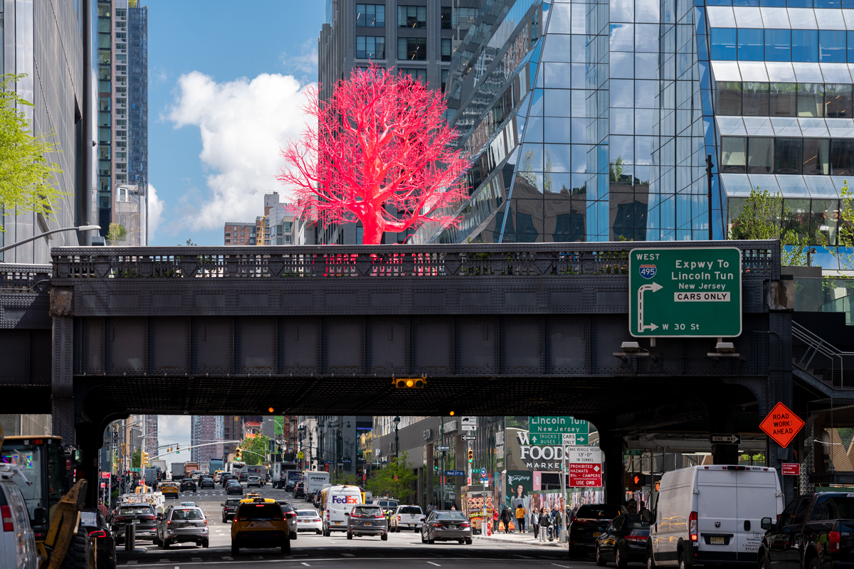 Inaugurata “Old Tree”: l’attesissima scultura di Pamela Rosenkranz sulla High Line, a New York