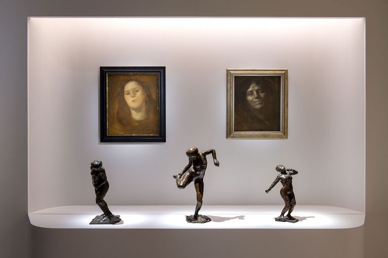 Il museo d'arte moderna all'interno dell'Abbazia di Fontevraud