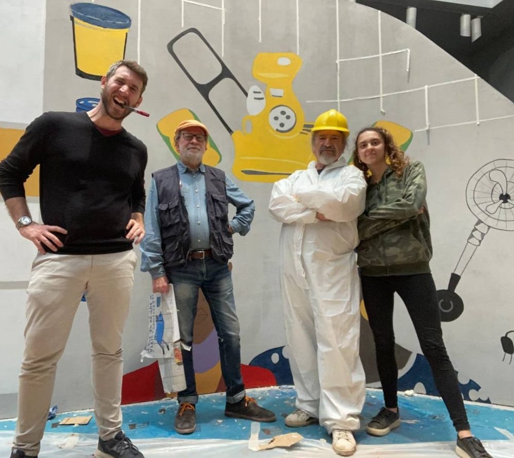 ApARTe°-Fuoriposto & Escuela Moderna al lavoro sul murales di Kéré