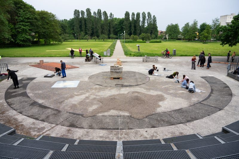 Ecologia (A)sociale per Parco Aperto Mestre 2023, veduta d’insieme delle installazioni, 2023. Foto Marco Reghelin
