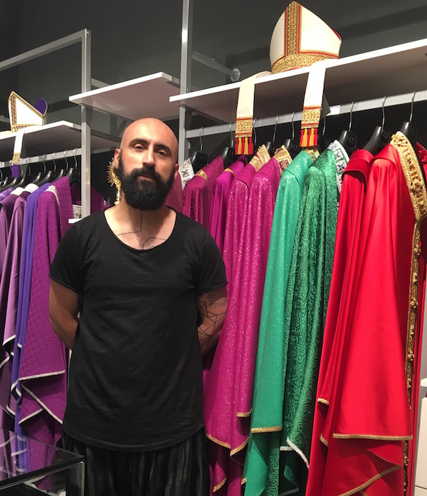 Filippo Sorcinelli nel suo store LAVS a Roma