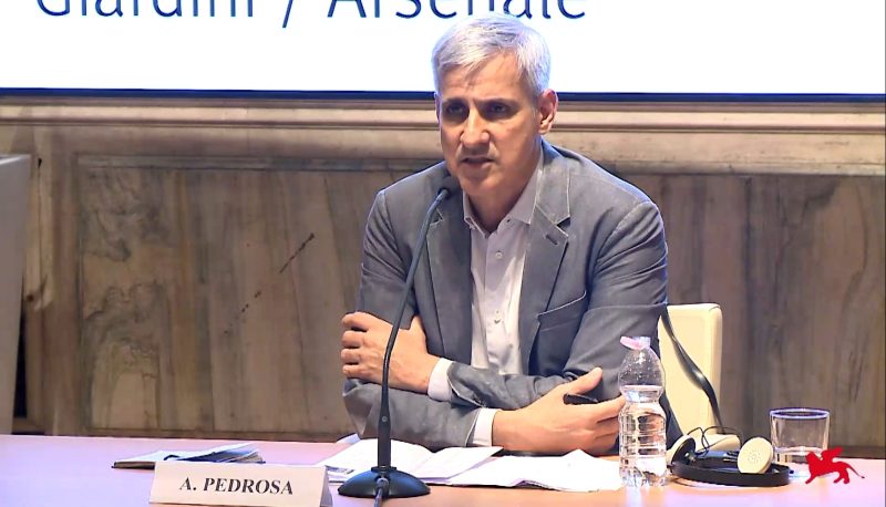 Il direttore della Biennale Arte Adriano Pedrosa
