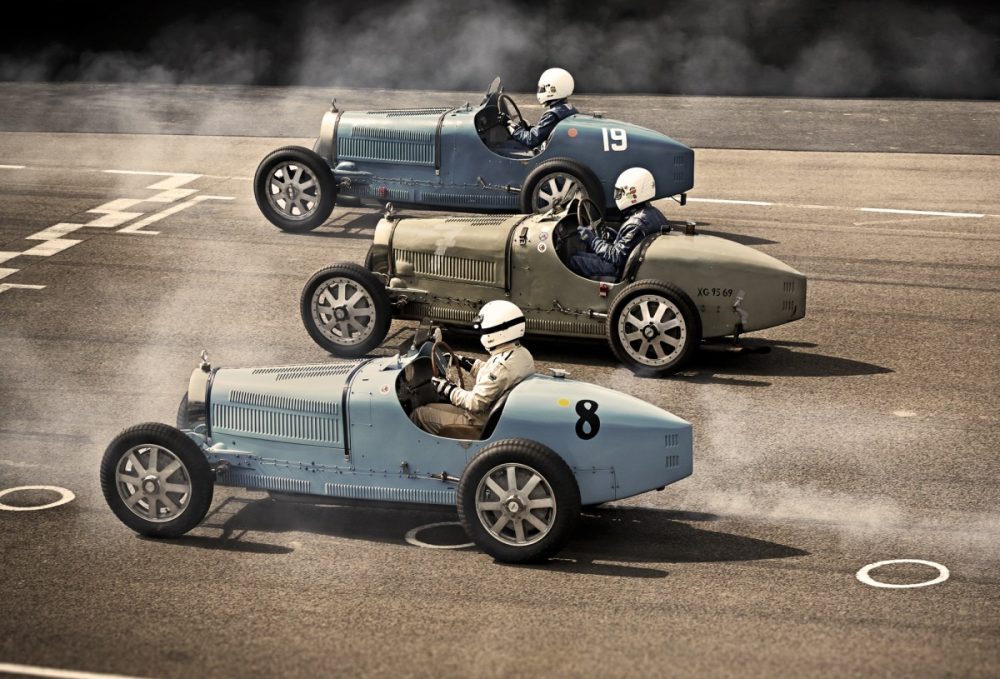 Foto 6_Uli Weber, 2014, 1926 Bugatti Type 35B, 1925 Bugatti Type 25B and 1927 Bugatti Type 35C , c-print, 104.3 x 156.45cm .