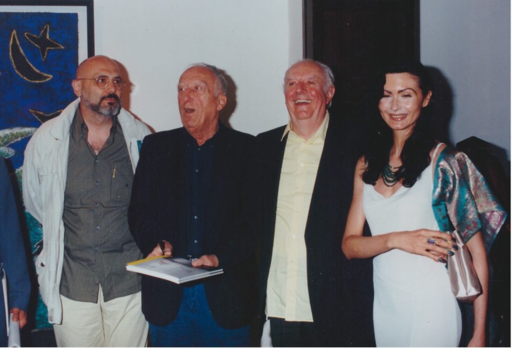 Da sinistra, Bruno Ceccobelli, Enrico Baj, Dario Fo, Silvia Pegoraro, Rimini, 1999