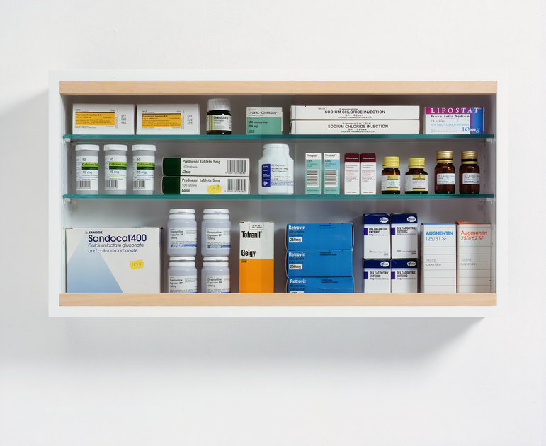 Damien Hirst, ''Medicine cabinets''