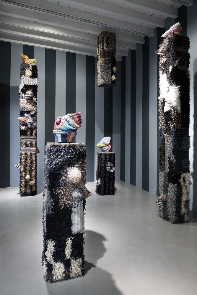 Sarah Zapata, To Strange Ground and High Places, 2023 Installation view, Galleria Poggiali, Milano Ph. Michele Alberto Sereni