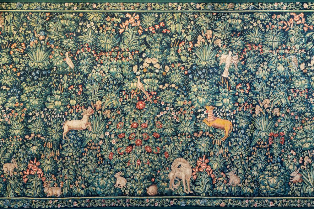 Arazzo millefiori (dettaglio), Museo dell’Antico Palazzo dei Vescovi, Pistoia. Photo Ela Bialkowska OKNOstudio Courtesy Fondazione Pistoia Musei