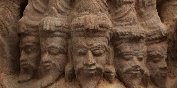 Dettaglio di pannello da carro processionale raffigurante il “Creatore di tutto” architetto dell’universo. 52×23×13,5 cm India meridionale. Tamil Nadu, XVIII-XIX sec. ©FCM/MUSEC, Lugano