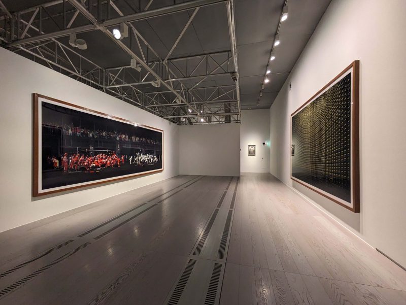 Andreas Gursky, Visual space of today, vista della mostra alla Biennale Foto/industria, Fondazione Mast, Bologna, foto Daniele Capra
