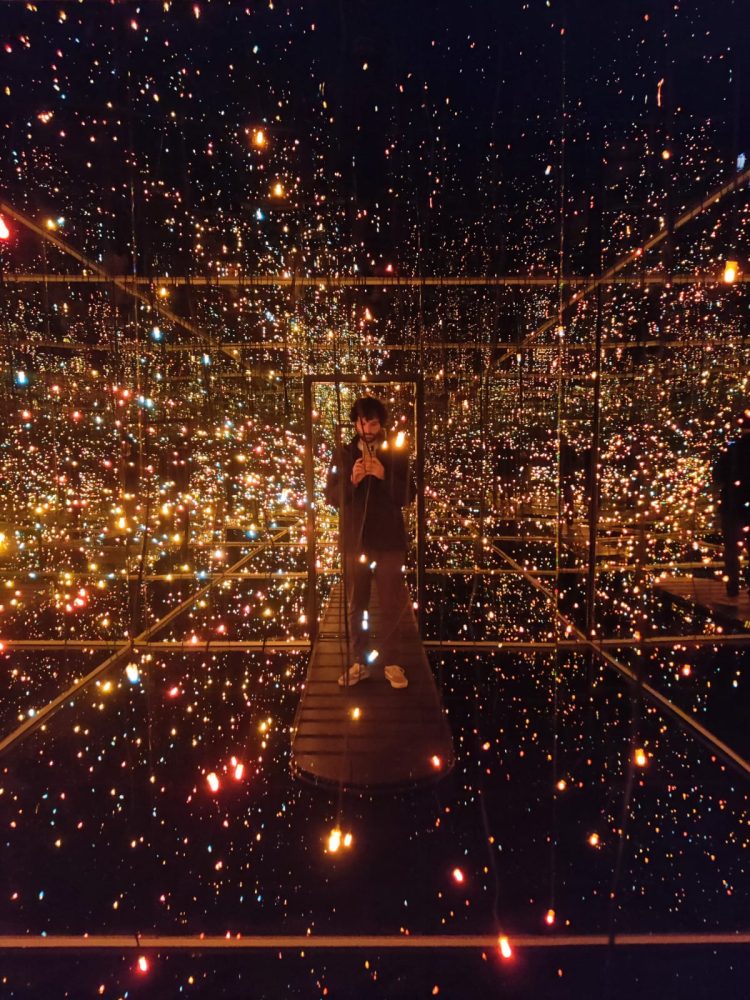 Fireflies on the Water, Yayoi Kusama, Infinito Presente