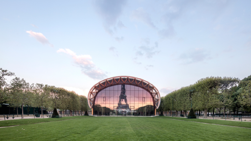 La sede di Paris Photo, le Grand Palais Éphémère, 2021 © Réunion des musées nationaux – Grand Palais © Patrick Tourneboeuf-Tendance Floue