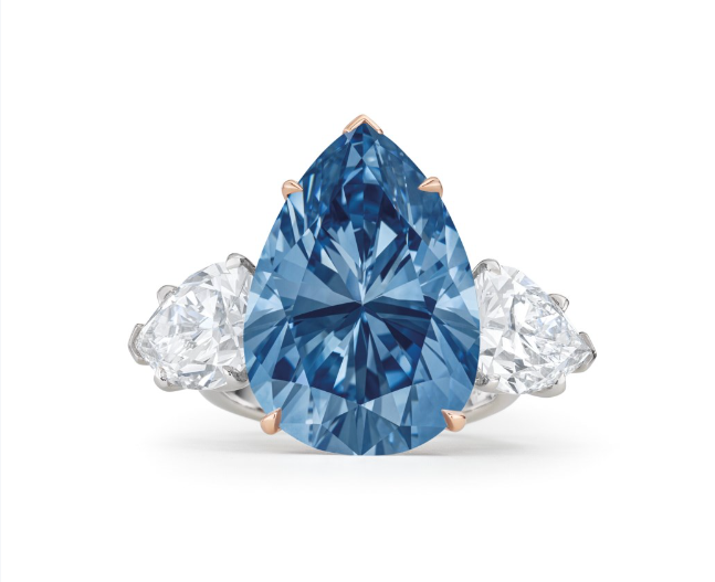 44 milioni di blu: il meraviglioso diamante Bleu Royal vola da Christie’s