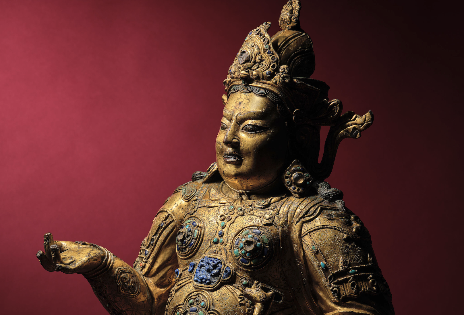 Una scultura di Virupaksha, il guardiano buddista dell’Occidente, vola a 4,9 milioni $ all’asta da Bonhams