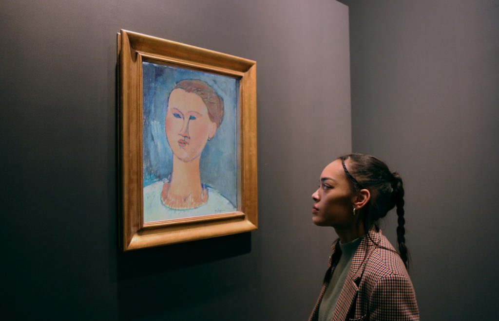 Cinello porta le donne della storia dell’arte ad ART DUBAI