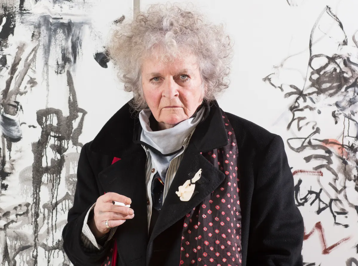 Maggi Hambling torna in Asia con una mostra dedicata alla notte e alle nuvole