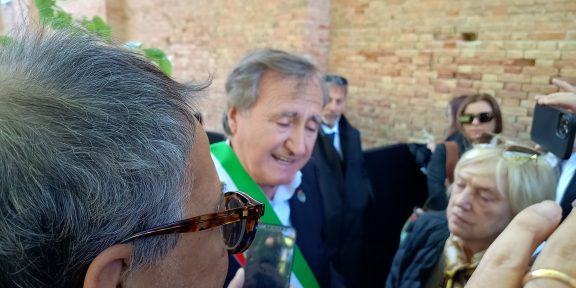Il sindaco di Venezia Luigi Brugnaro spiega il suo intervento