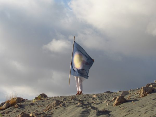 Lorenza Morandotti, Cosmos' Flags, Tappa 1, Creta, Grecia, 2019, ph. George Apostolakis