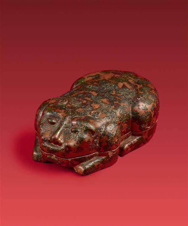 Una pietra d'inchiostro imperiale Chengni a forma di tigre molto importante. Periodo Qianlong, datato ciclicamente wuxu (1778). Stima:100.000 € - 150.000 €