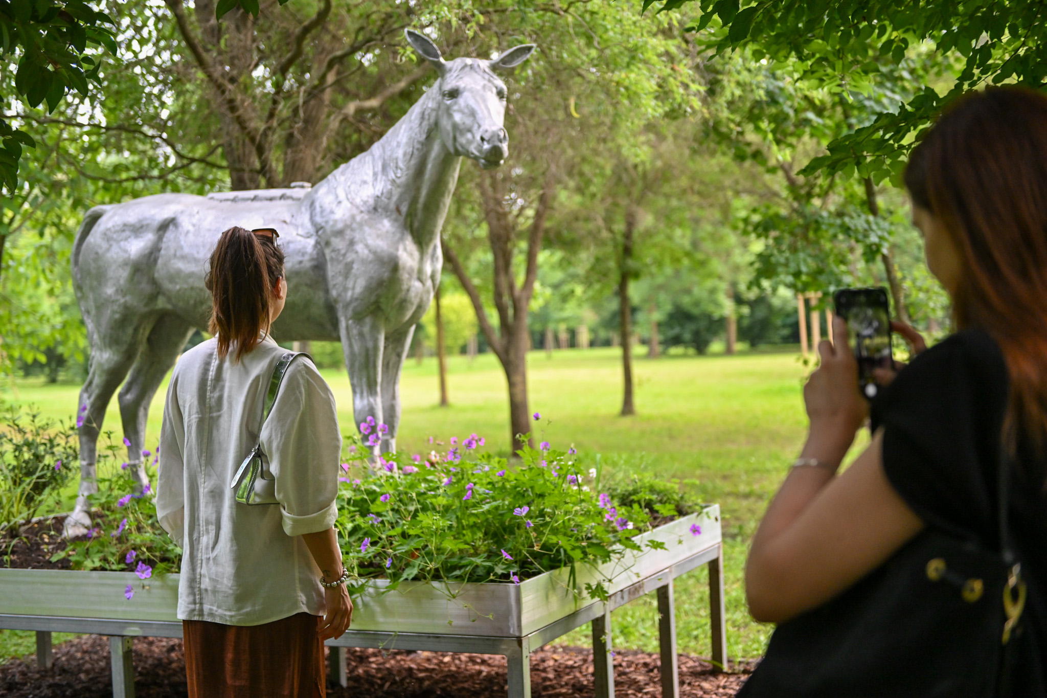 “Horse Power” di Nico Vascellari: un’altra perla nel Parco di Villa Fürstenberg