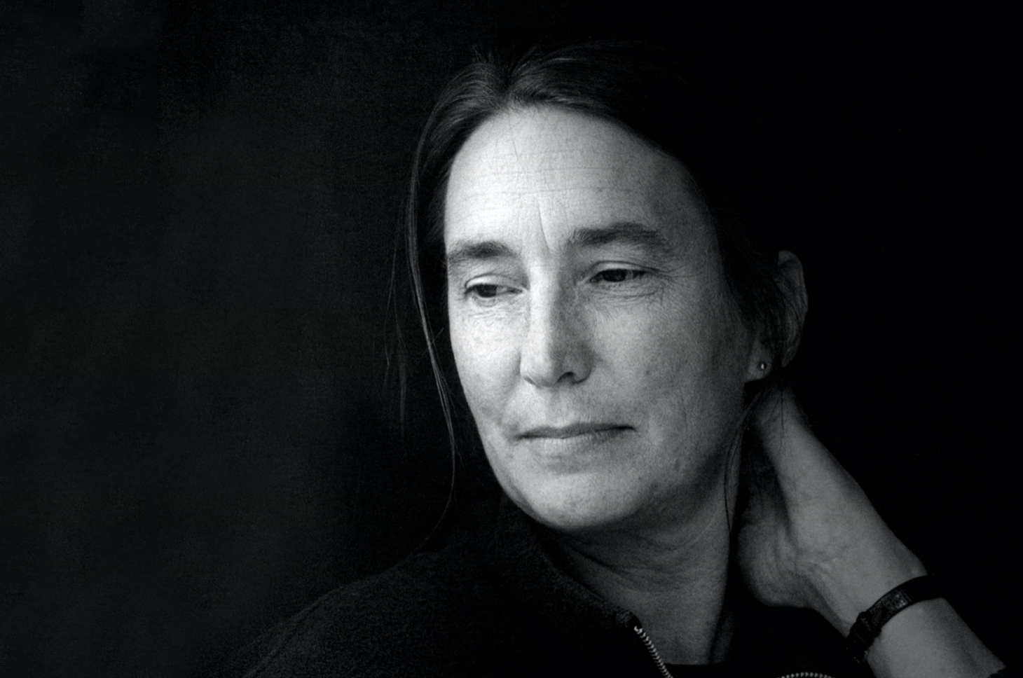 Le recenti sperimentazioni di Jenny Holzer con l’AI nella sua prima personale da Sprüth Magers