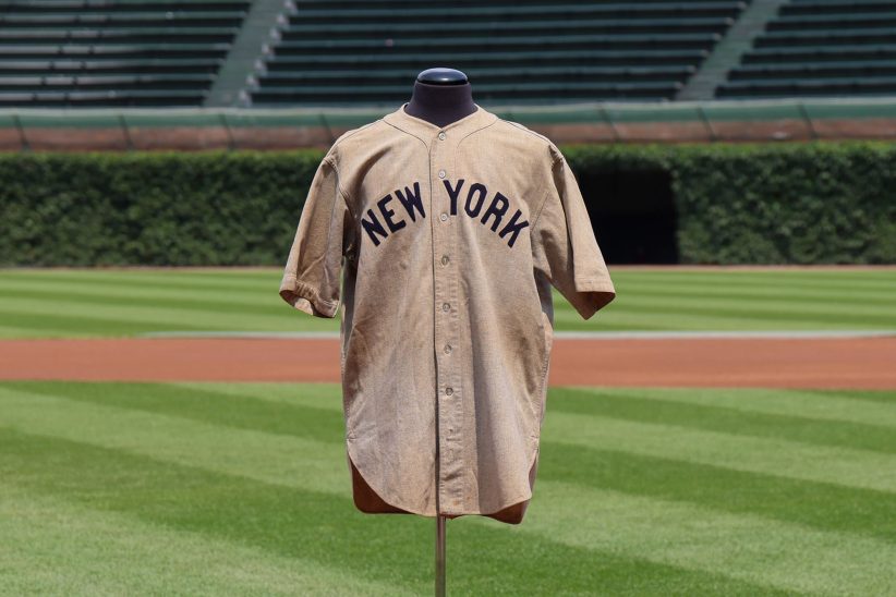 La maglia di Babe Ruth venduta per 24.1 milioni di dollari da Heritage Auctions