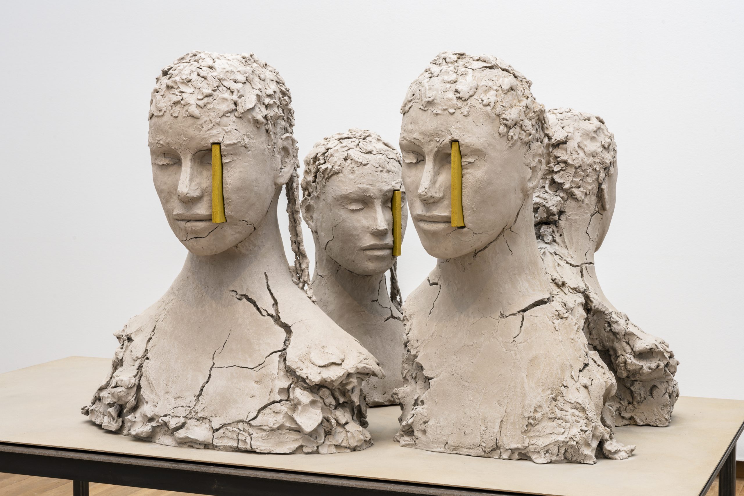 Silent Studio: le “parole visive” di Mark Manders in mostra a Torino