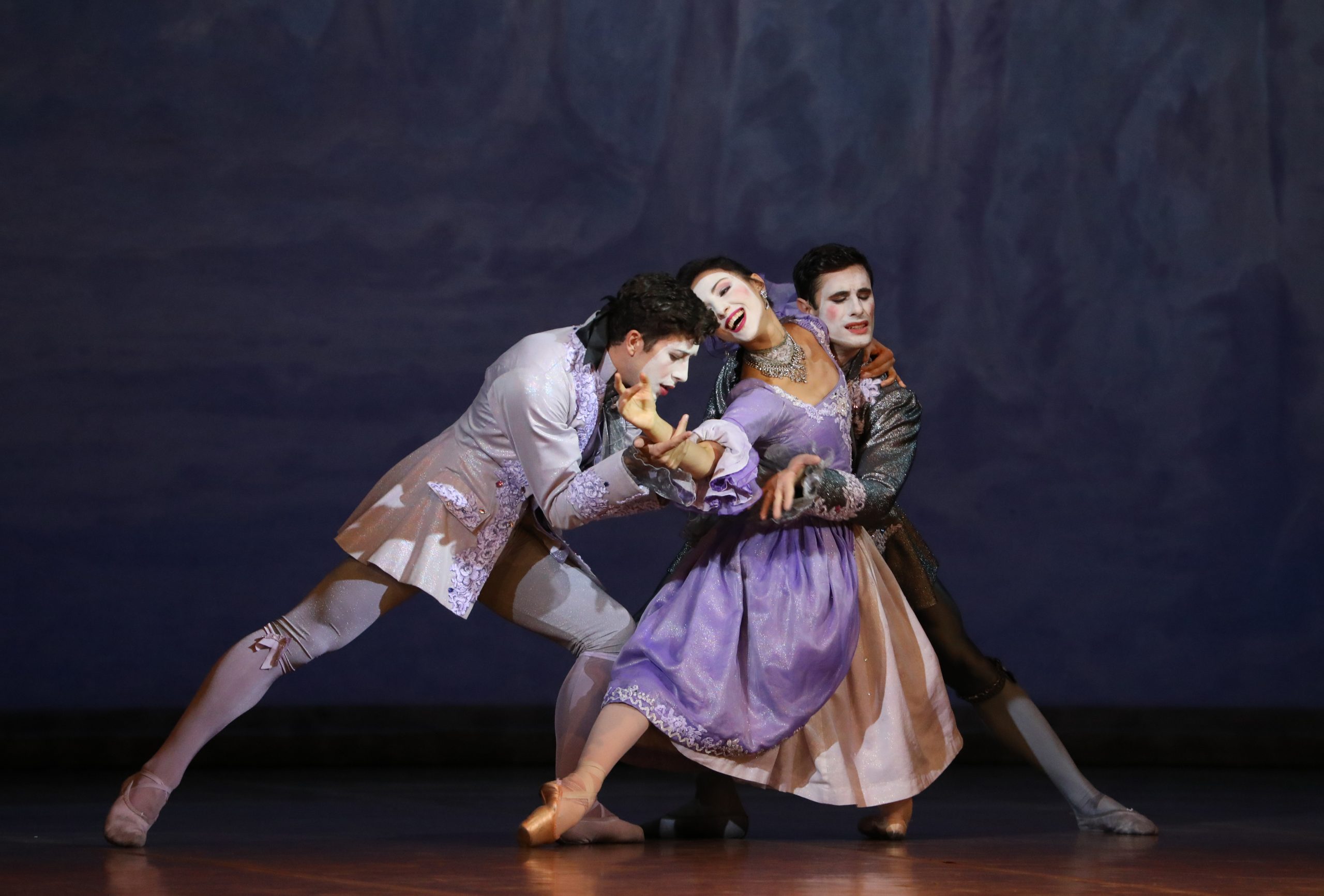 La Dame aux camélias. Il balletto di John Neumeier seduce al Teatro alla Scala di Milano