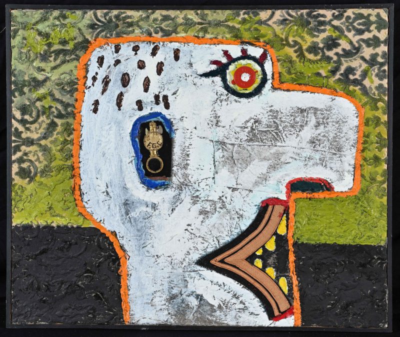 Enrico Baj, Profilo (Serie “Personaggi e decorati”), 1964, olio e assemblage su tela damascata (inserti di ricami a filo metallico e plastica), 46,5 x 56,5 cm. Destinazione: Milano, Pinacoteca di Brera, sede di Palazzo Citterio, Ministero della Cultura Arnaldo Pomodoro, Disco - Con Sfera, 1986-2003, bronzo dorato, diametro 52 cm; cm 17 spessore ed. 8/8 Destinazione: Roma, Museo delle Civiltà, Ministero della Cultura