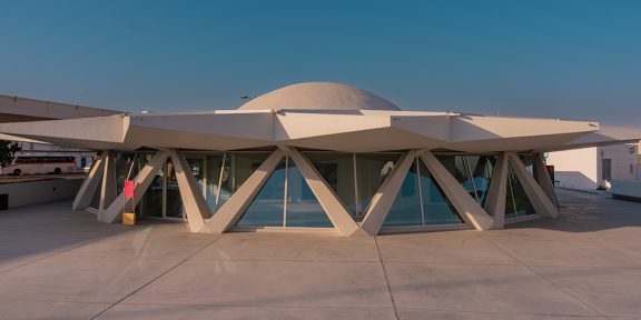 The Flying Saucer, una delle sedi della Sharjah Biennial