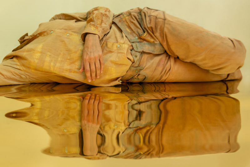 Maria Hassabi I’ll be your mirror , 2023 giclee fine art archival print on Hahnemuehle fibre paper, gold leaf wood frame, UV museum glass ed of 5 +2AP 90 x 135 cm 35.433 x 53.15 in © the artist Courtesy The Breeder, Athens