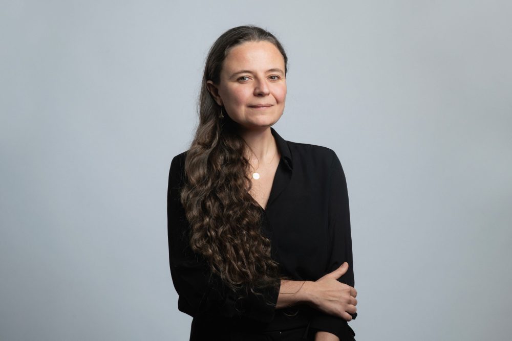 La direttrice della Biennale di Istanbul, Kevser Güler