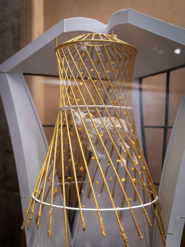 Il bozzetto del progetto di Andrea Mastrovito