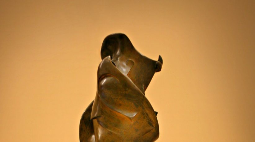 Umberto Boccioni, Forme uniche della continuità nello spazio, 1913 (particolare)