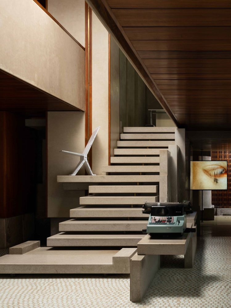 Formafantasma, FAI, Negozio Olivetti (foto Marco Cappelletti Studio)