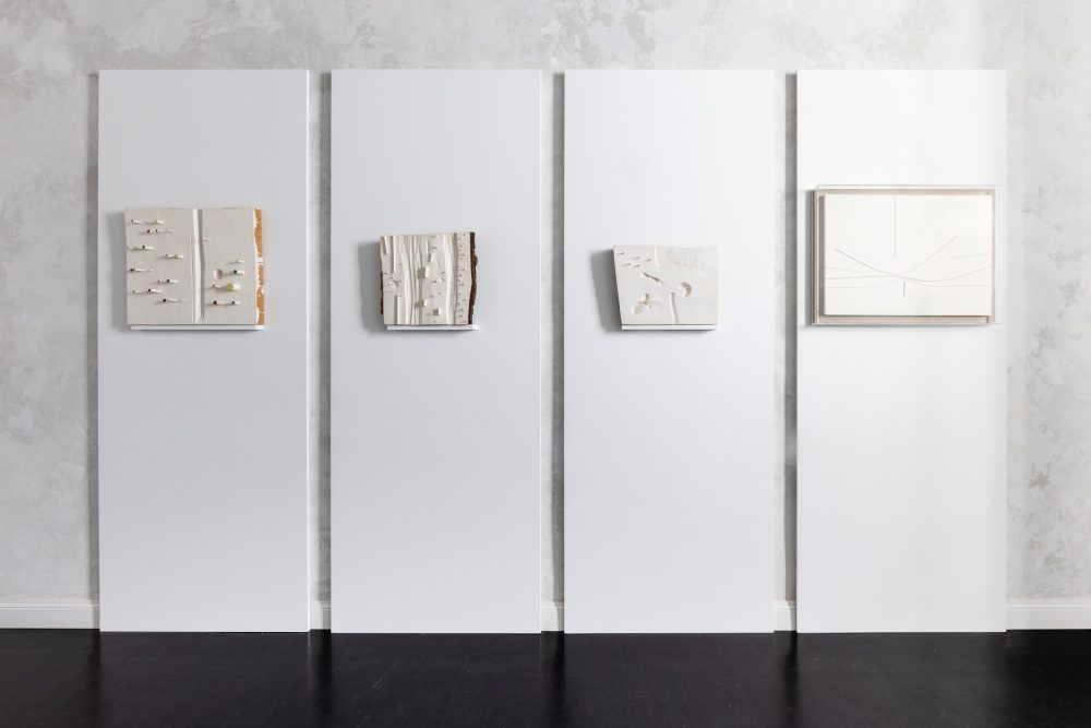 Il Gruppo Crack, a cura di Laura Cherubini, Galleria Gracis, Milano, installation view (ph. credit Fabio Mantegna)